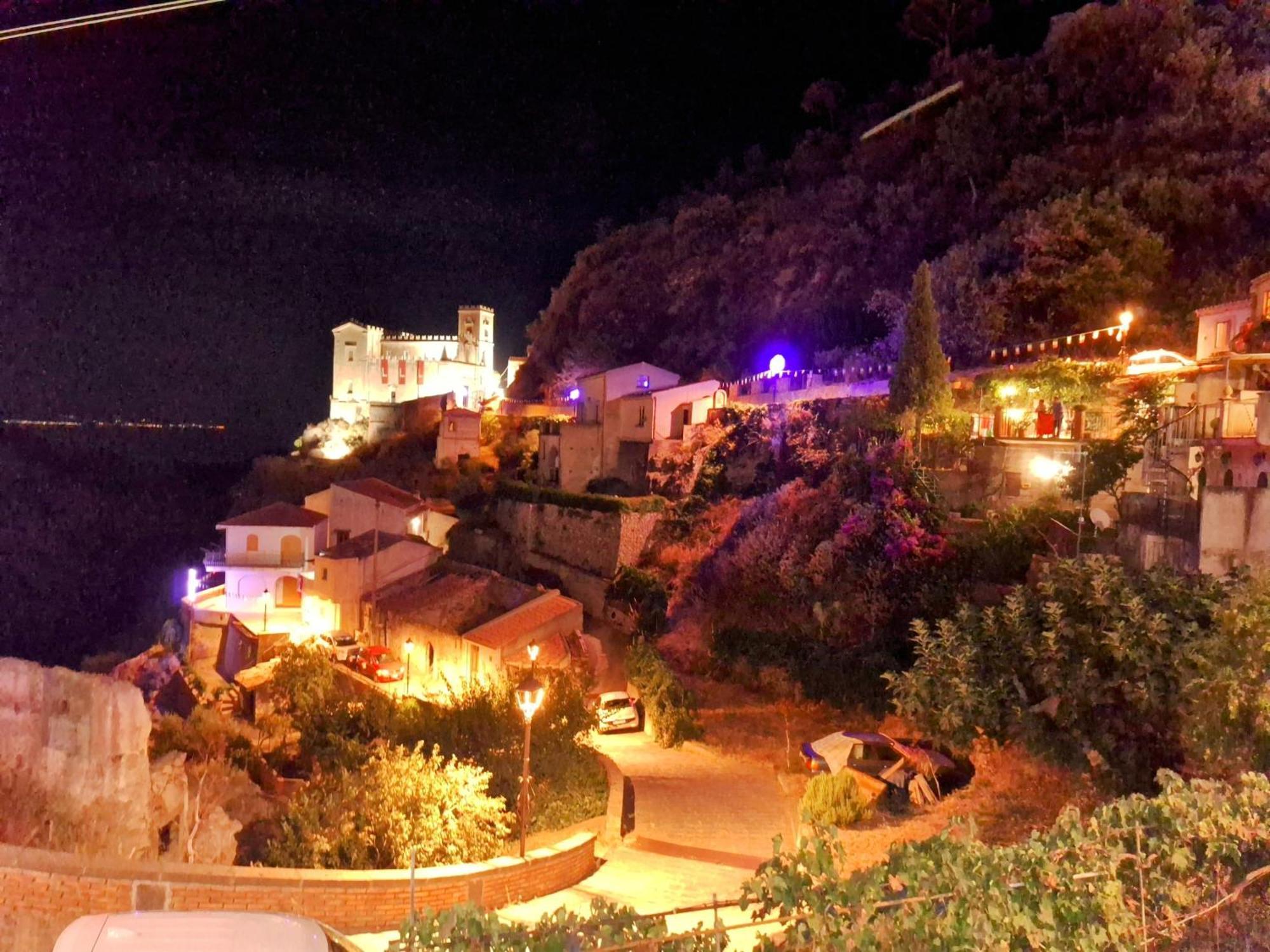 A Casa Da Nonna Brasa Holiday Home Savoca Bagian luar foto